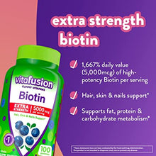 Load image into Gallery viewer, Vitafusion Extra Strength Biotin Gummy Vitamins, Blueberry Flavored Biotin Vitamins for Hair, Skin and Nails, 100 Count vitafusion 超強生物素軟糖維生素，藍莓味生物素維生素有益於頭髮、皮膚和指甲，100 粒軟糖

